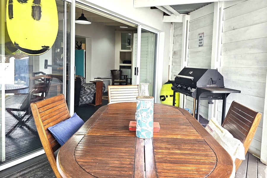 2 Bedroom Property for Sale in Wavecrest Eastern Cape